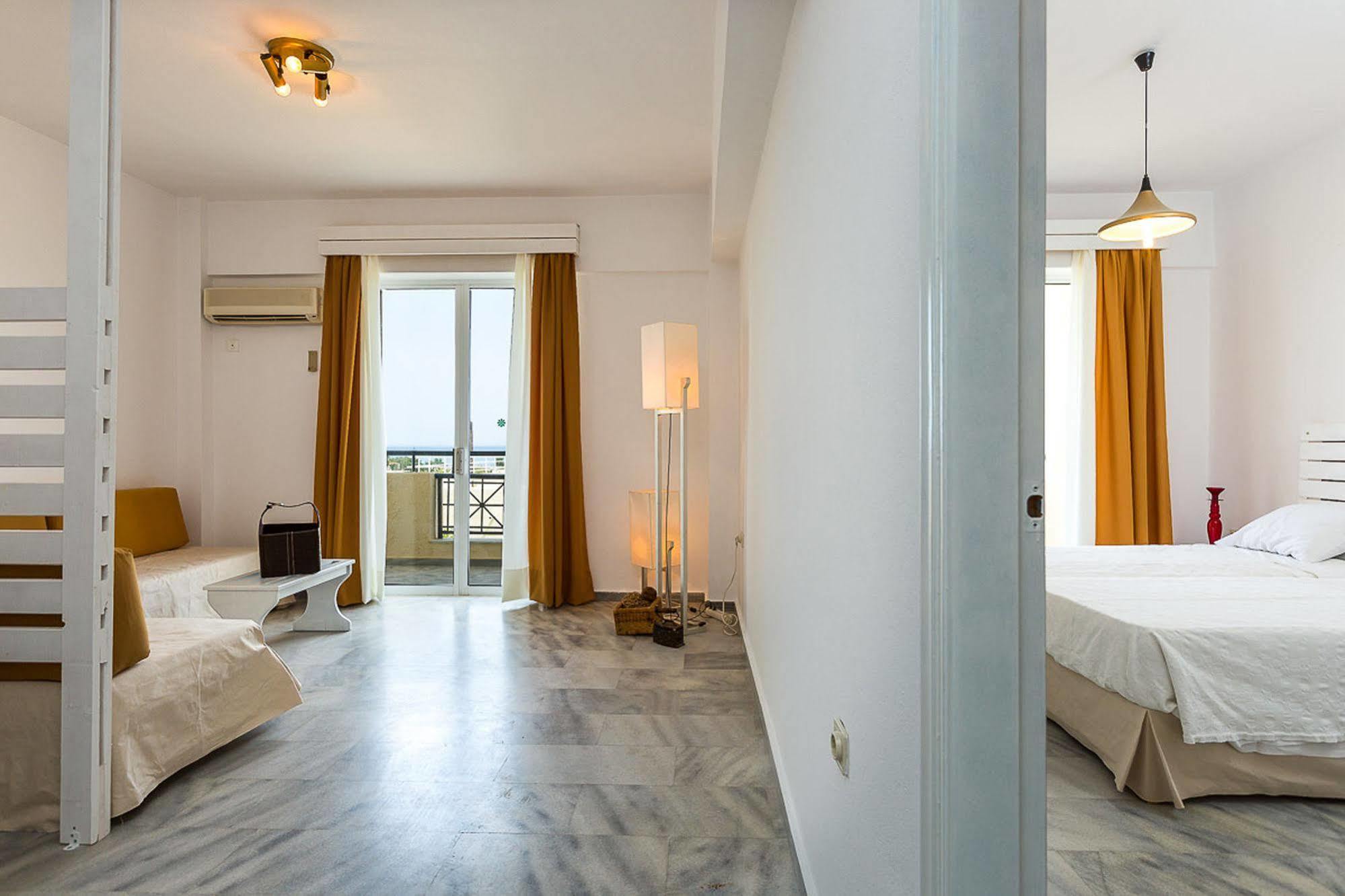 Castello Bianco Aparthotel Platanes  Exterior photo